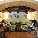 Jacopo' Mit Gemeinschaftspool By Interhome