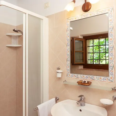 Jacopo' Mit Gemeinschaftspool By Interhome Rapale